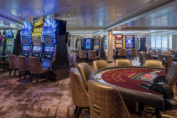 Norwegian Gem - Casino 2, Credit. Alexander Rudolph.jpg